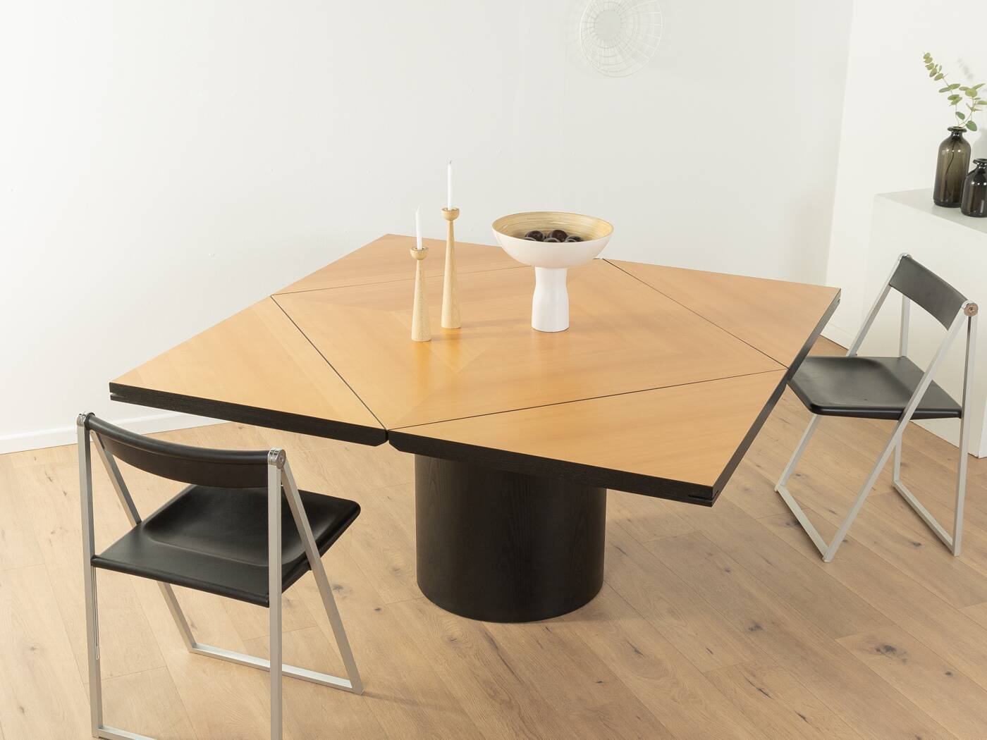 Quadrondo dining table, Erwin Nagel for Rosenthal