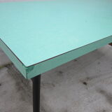 Table metal and formica