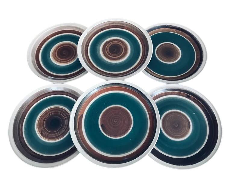 Set of 12 stamped Gien plates