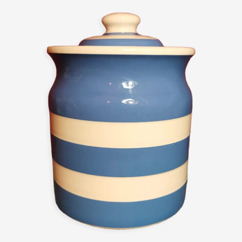 Blue striped kitchen pot