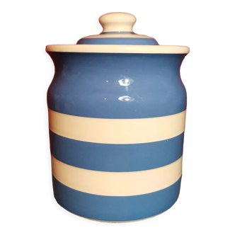 Blue striped kitchen pot