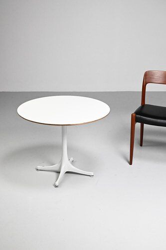 Model 5452 Nelson Side Table for Herman Miller by George Nelson