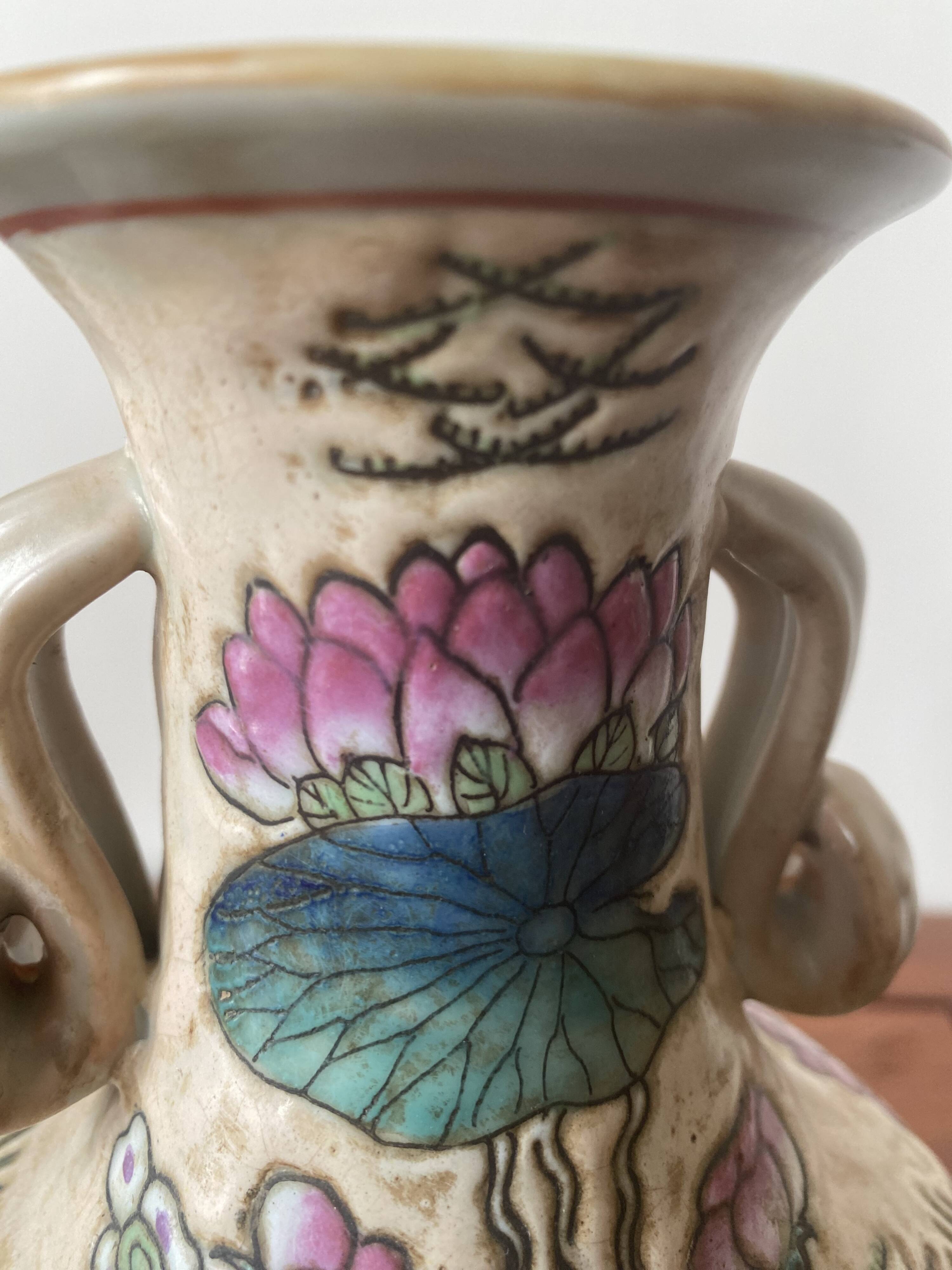 Chinese vase with ducks and goldfish