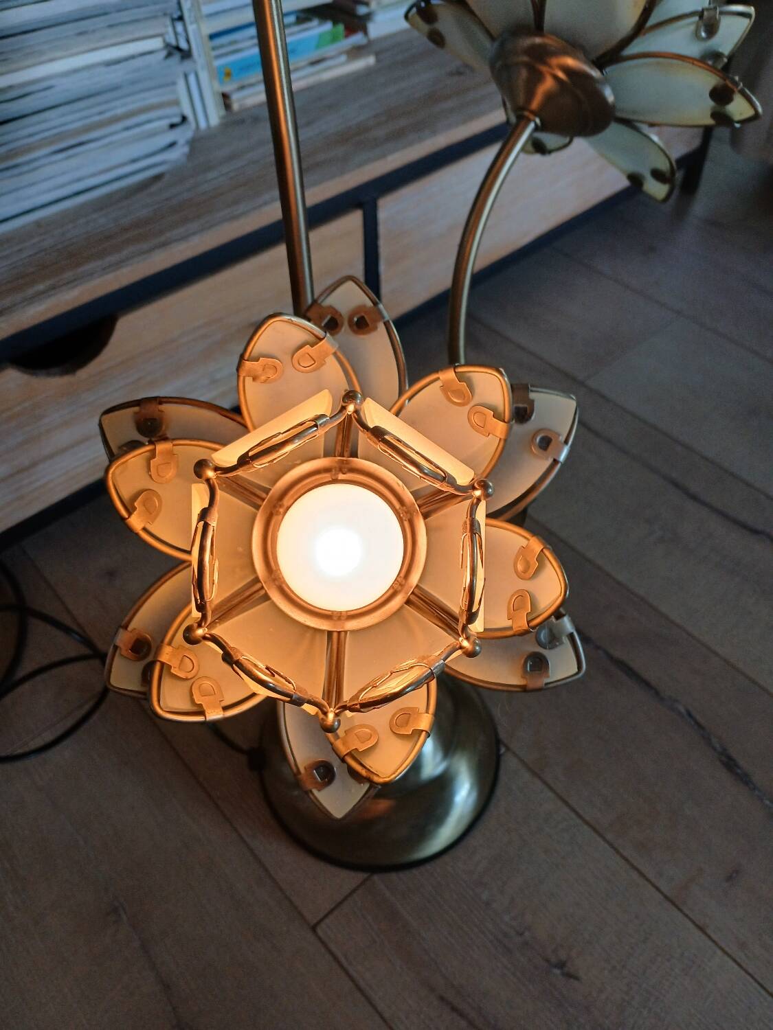 Antique Lotus Flower Lamp