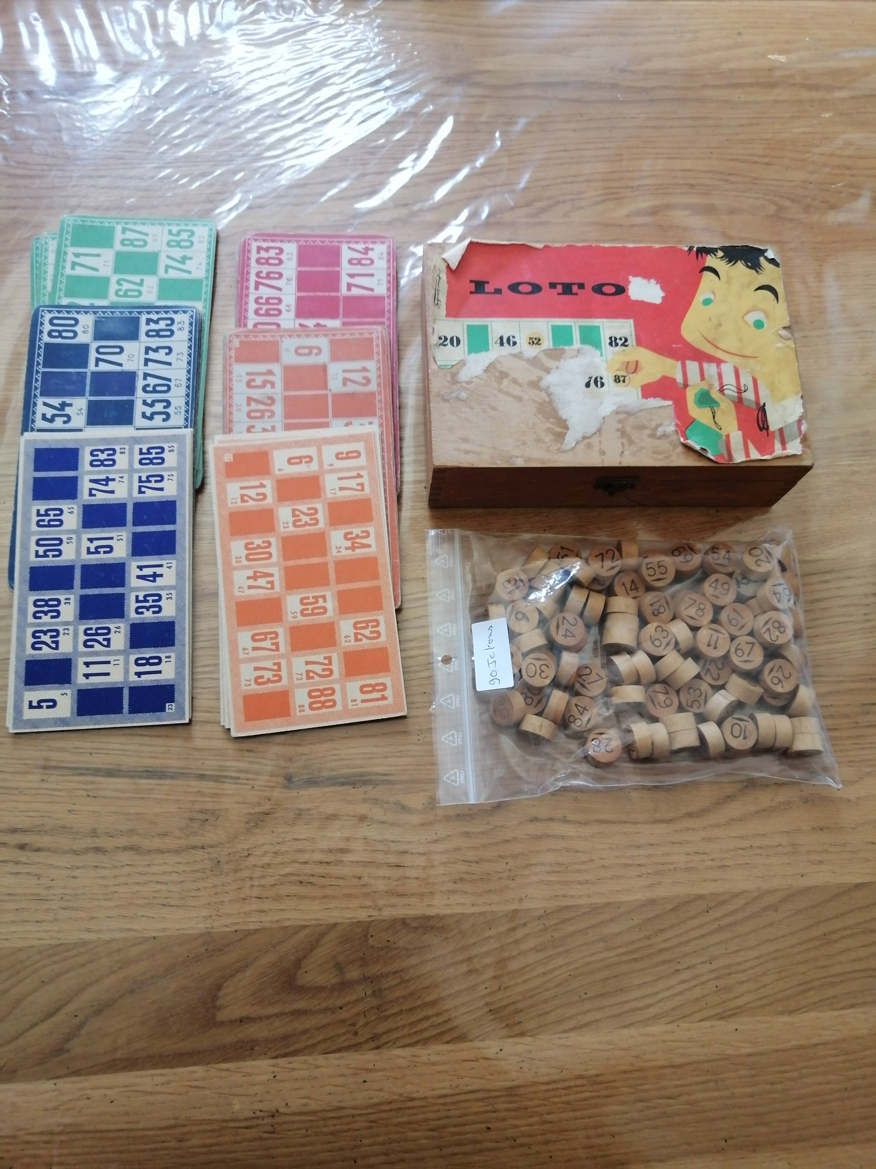 Jeu ancien de loto complet en bois
