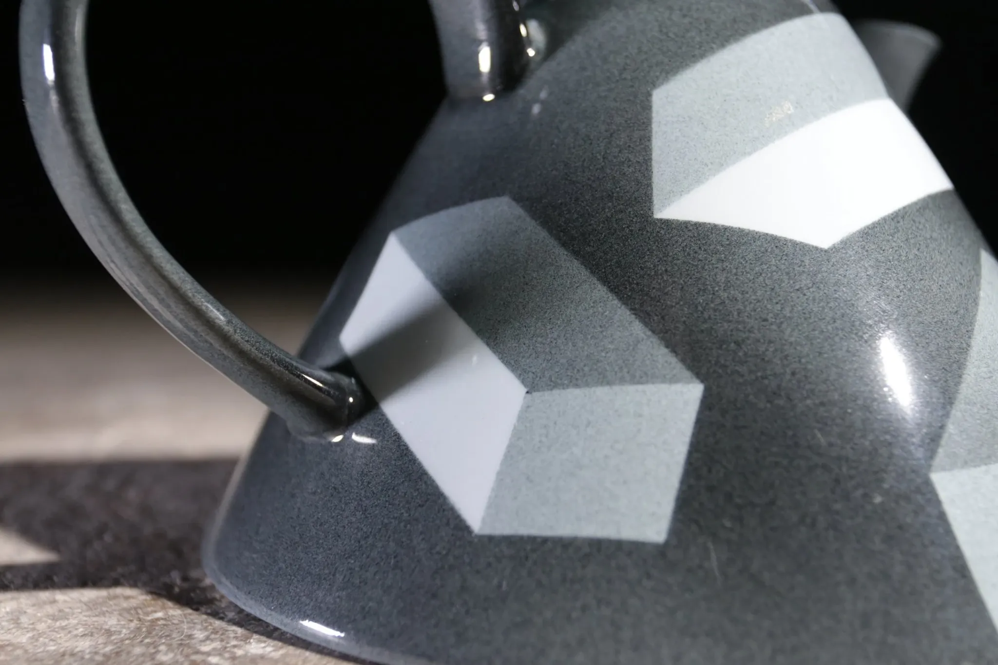 Rörstrand 'Atlantis' teapot by Rolf Sinnemark – Memphis style, 1984