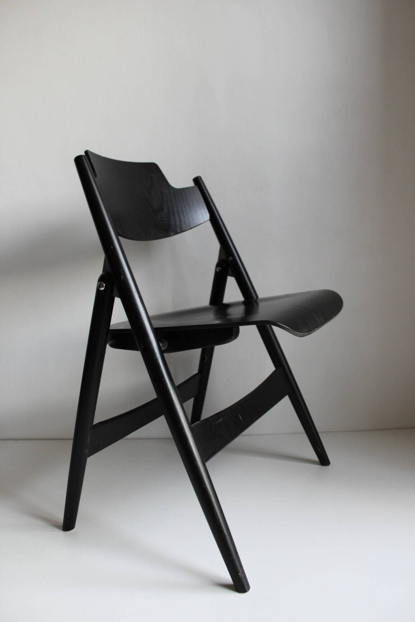 Wooden folding chairs SE18 by Egon Eiermann for Wilde & Spieth, Germany 1952.