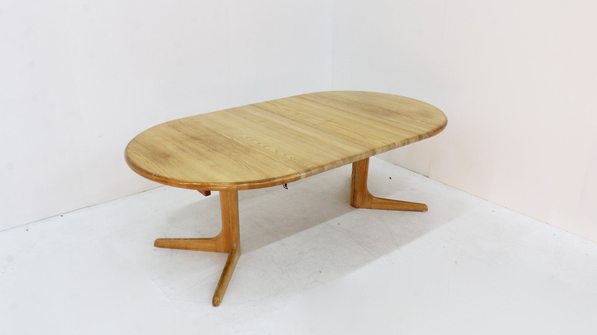 Vintage Danish round extendable dining table solid oak 1960s