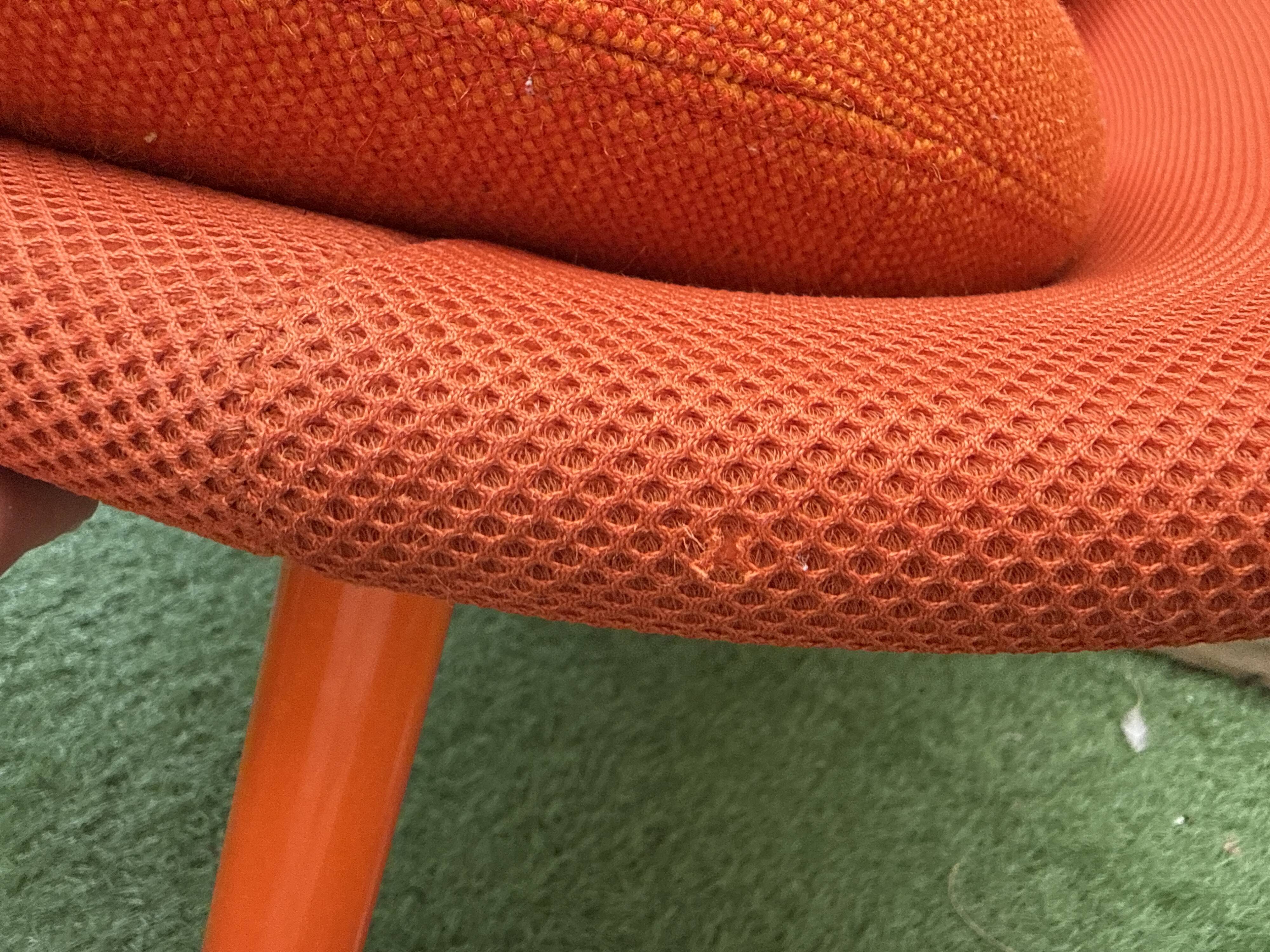 Pair of Offecct Netframe armchairs - Scandinavian Design