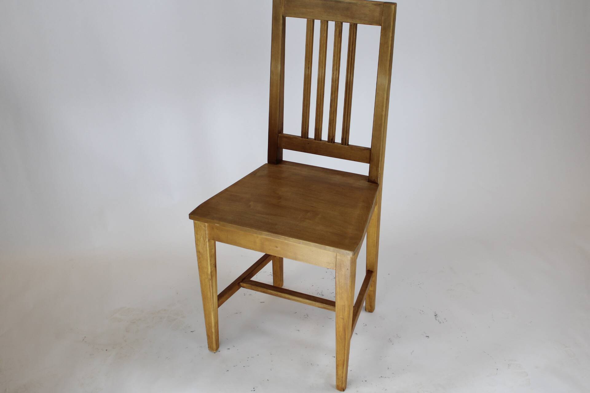Solid beech chair with Scandinavian bistro wood seat