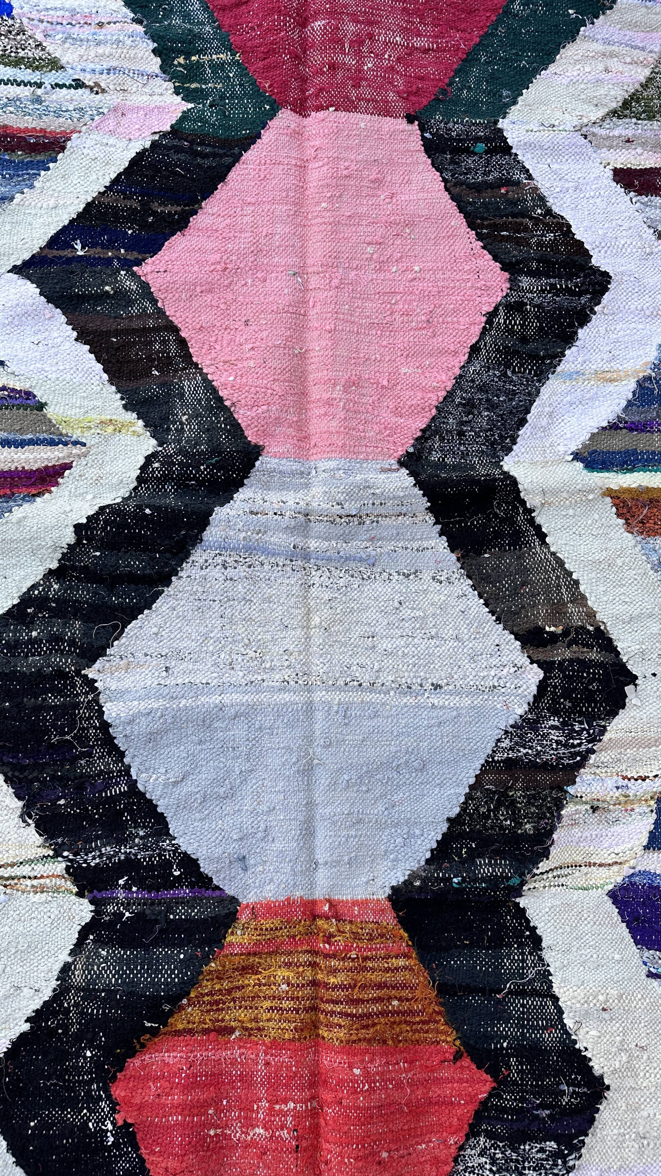 Colorful Moroccan rug - 125 x 214 cm