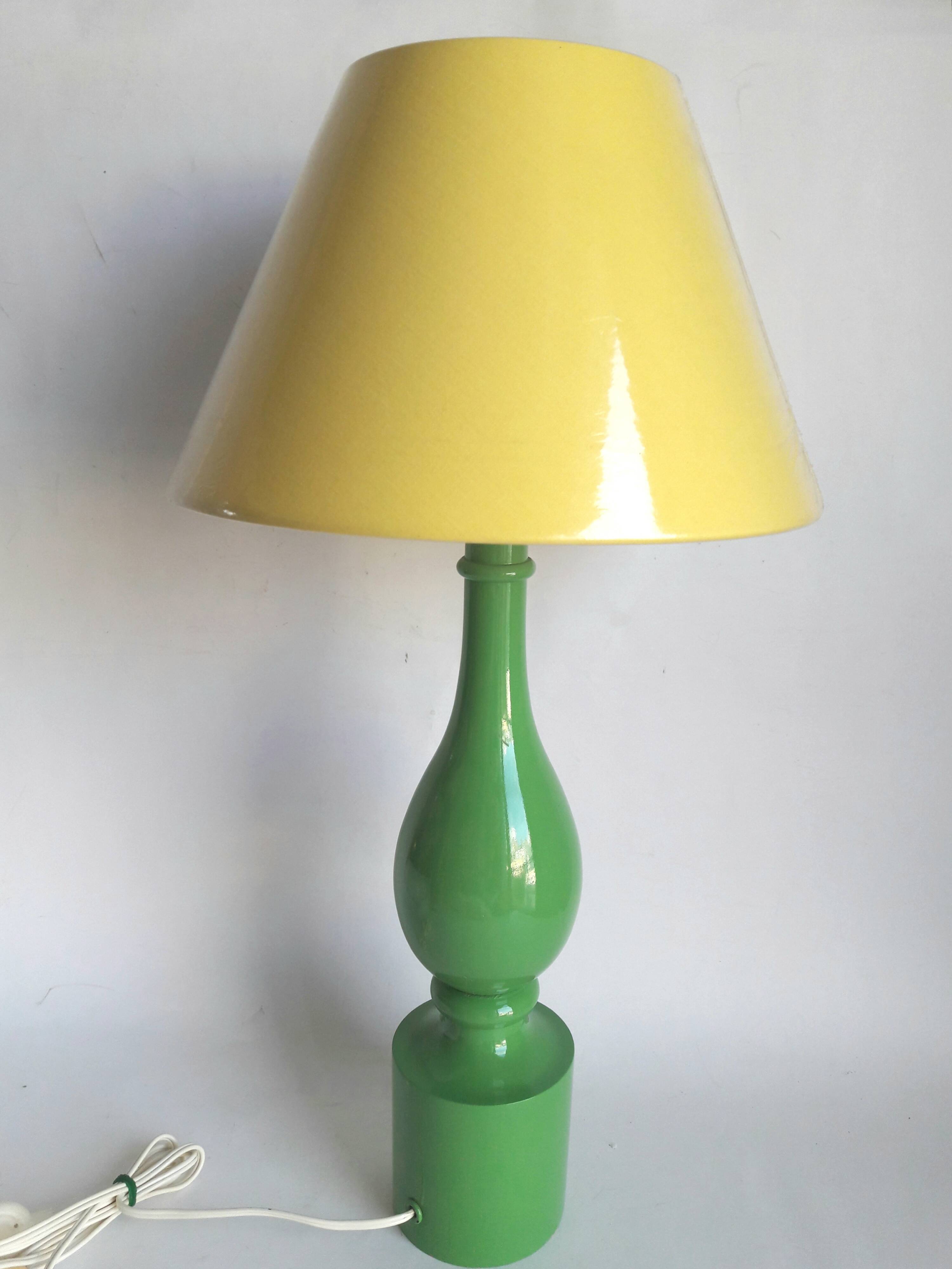 Table lamp feet