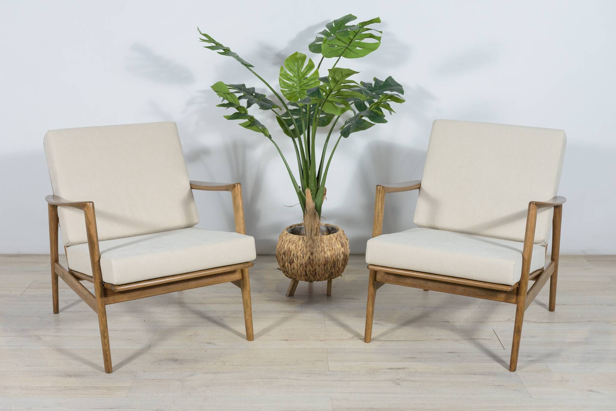 300-139 Armchairs from Swarzędzka, 1960s, Set of 2