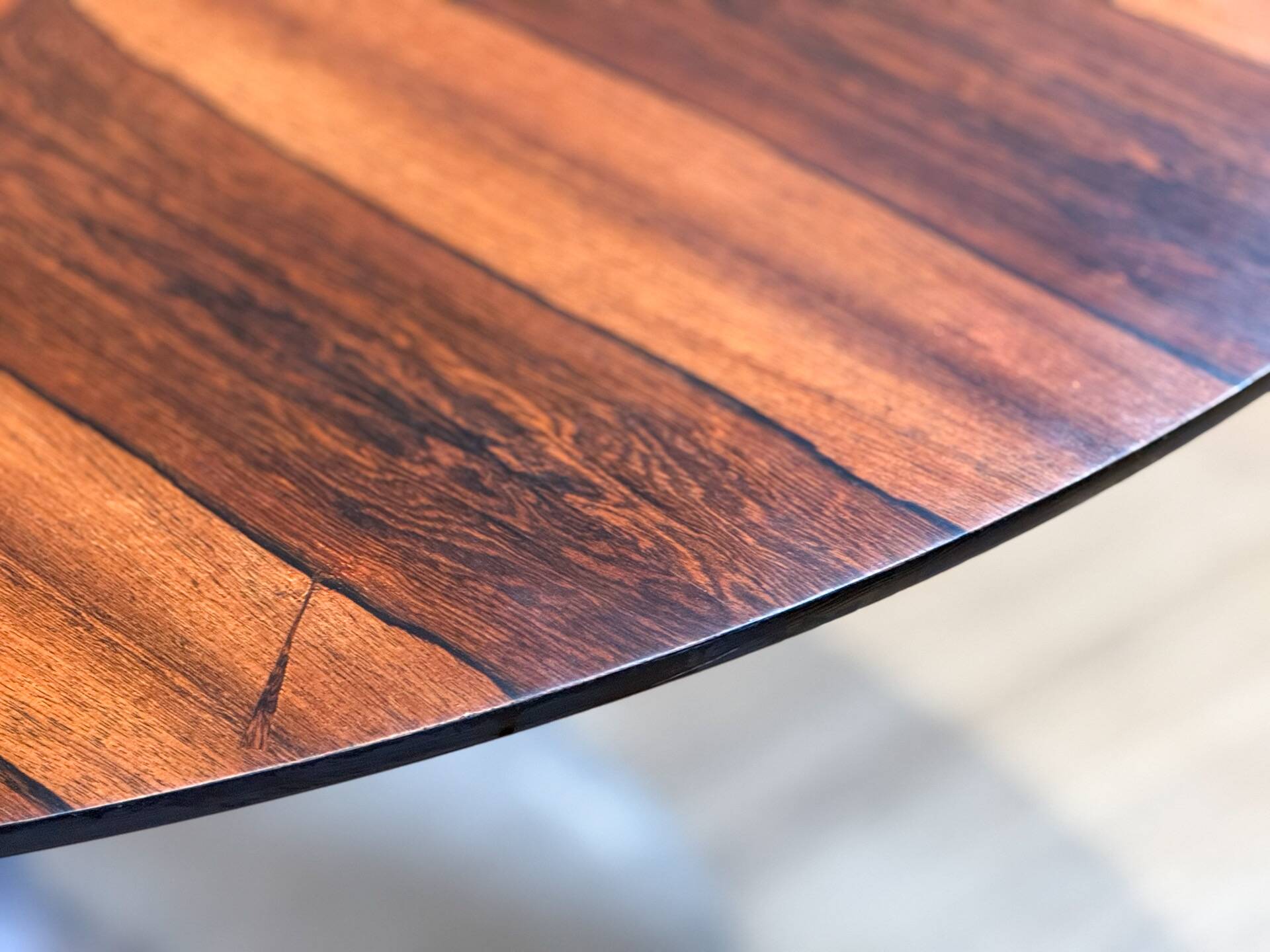 Mid-Century Arkana Round Dining Table in Brazilian Rosewood
