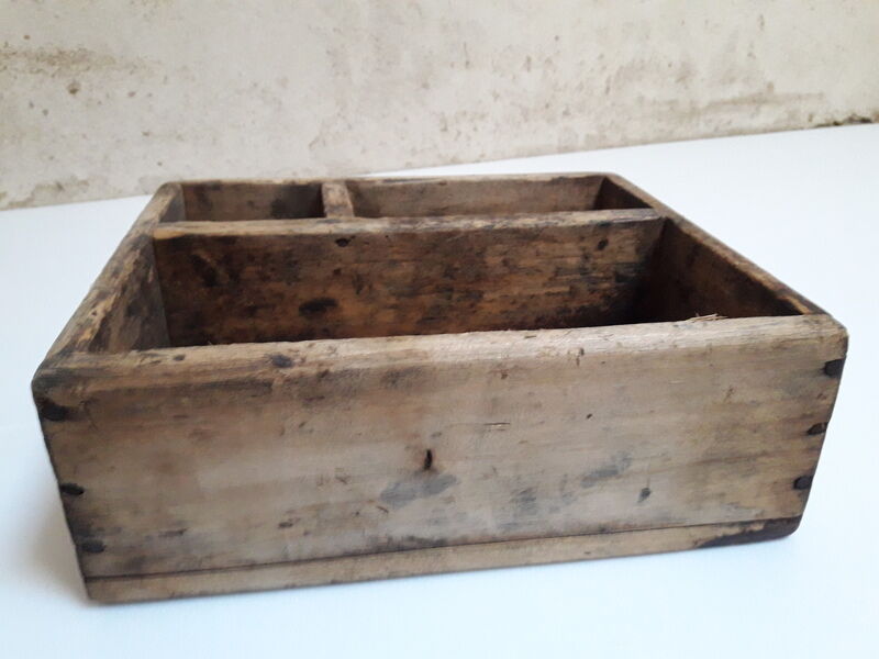 Wooden box workshop with compartments 27x22,7cm