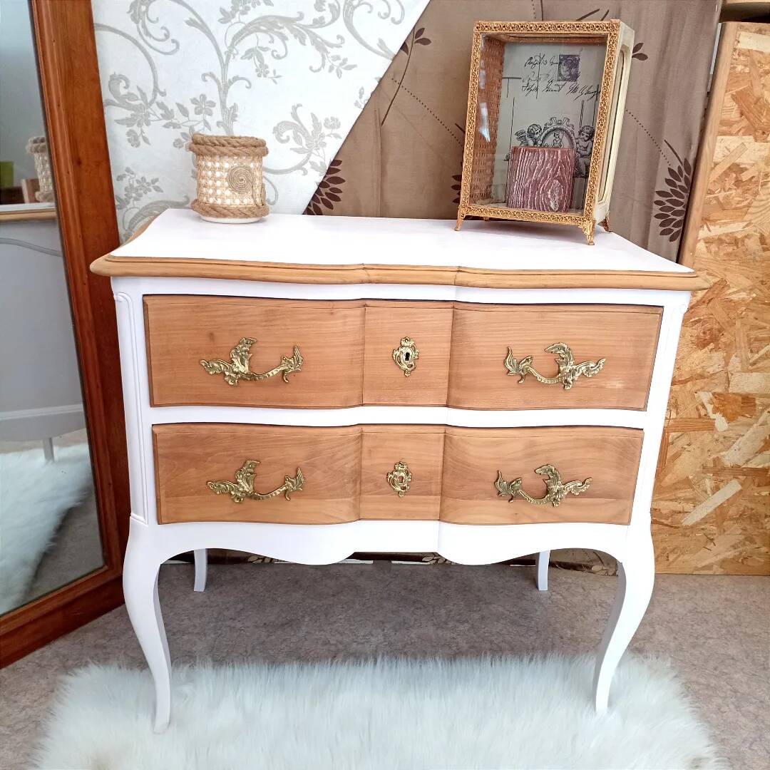 Louis XV style chest of drawers