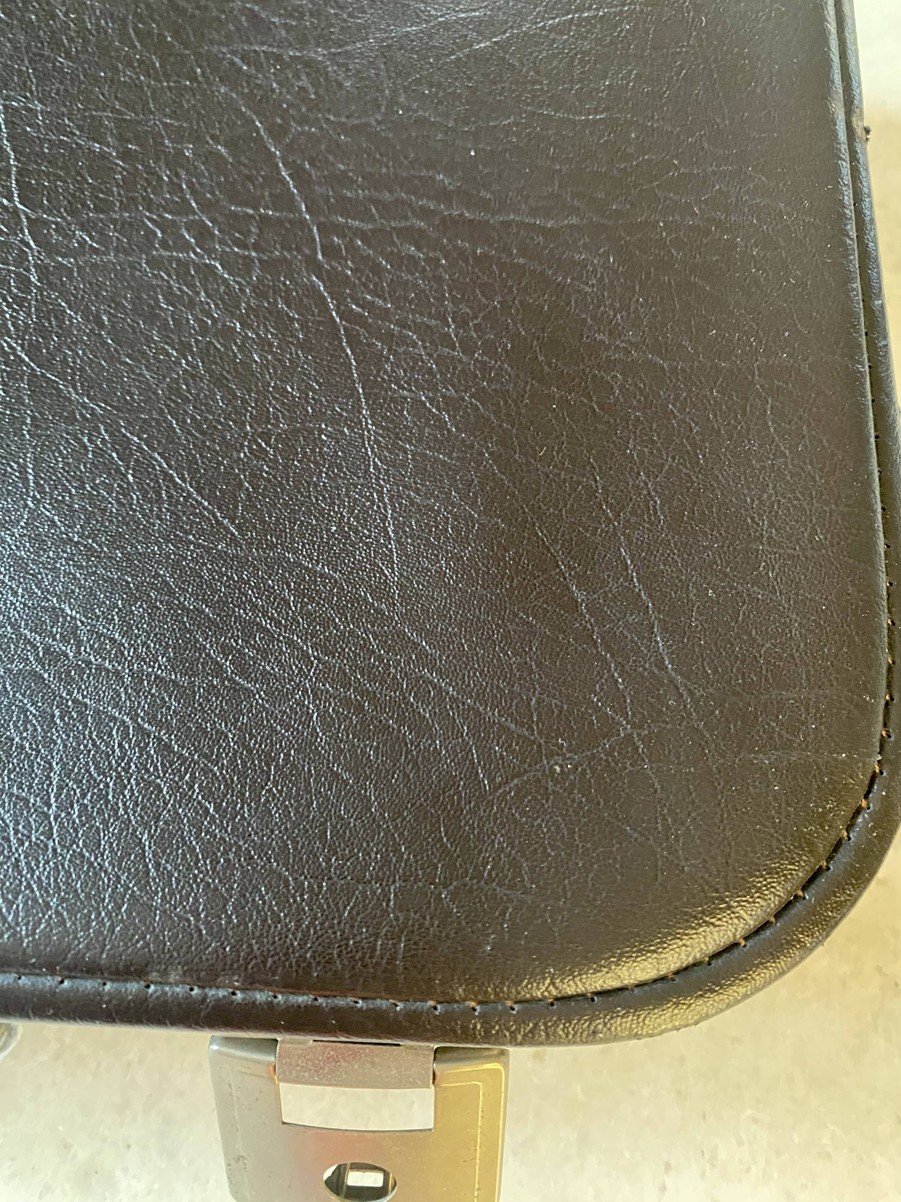 Brown suitcase Favo vintage