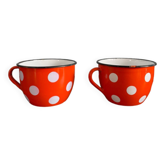 Set of 2 mugs in orange enameled sheet metal with polka dots