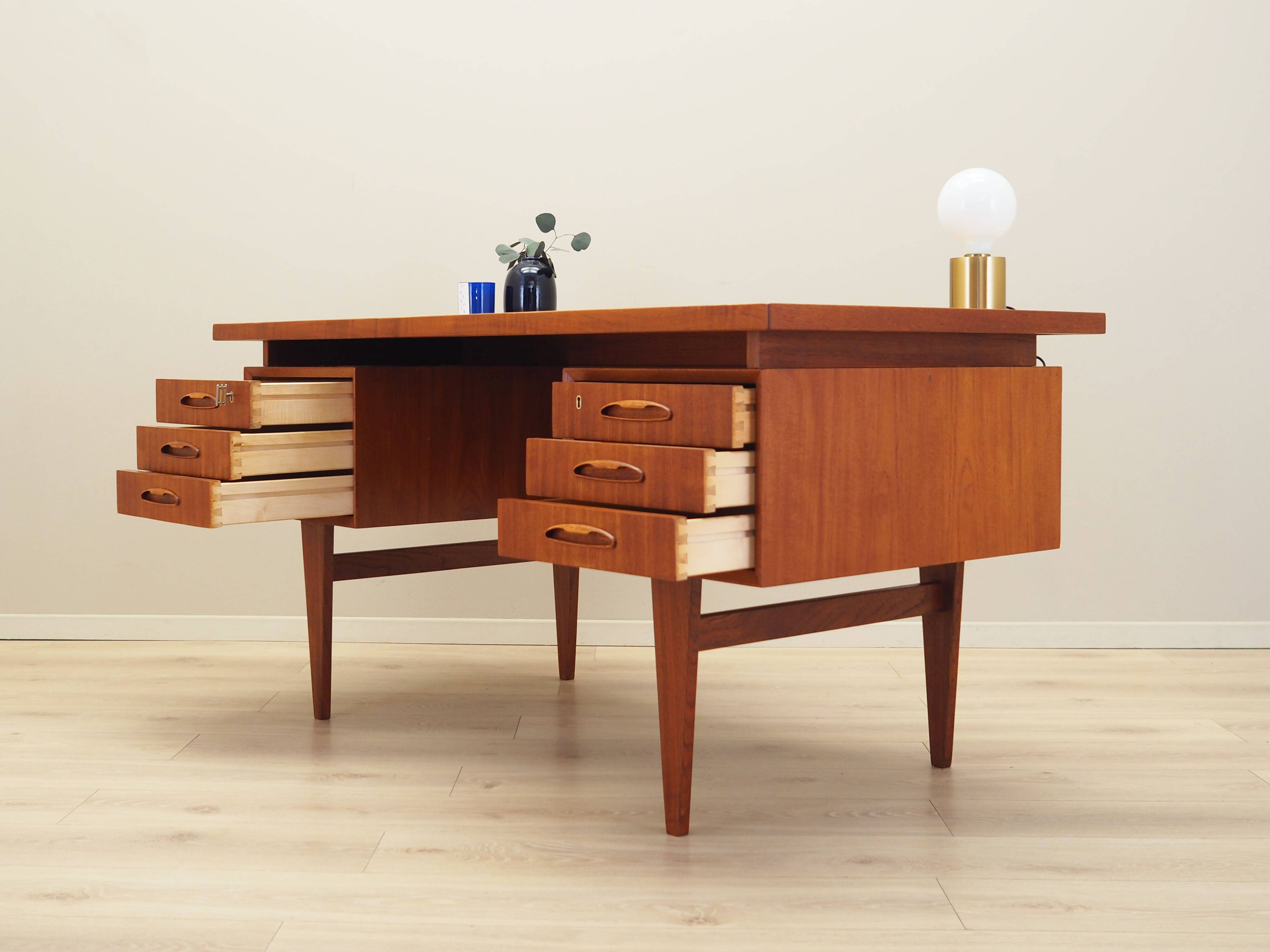 Teak desk, Danish design, 1970s, production: Denmark