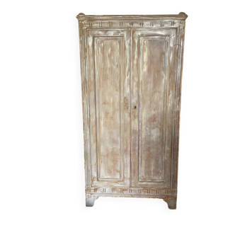 Armoire parisienne