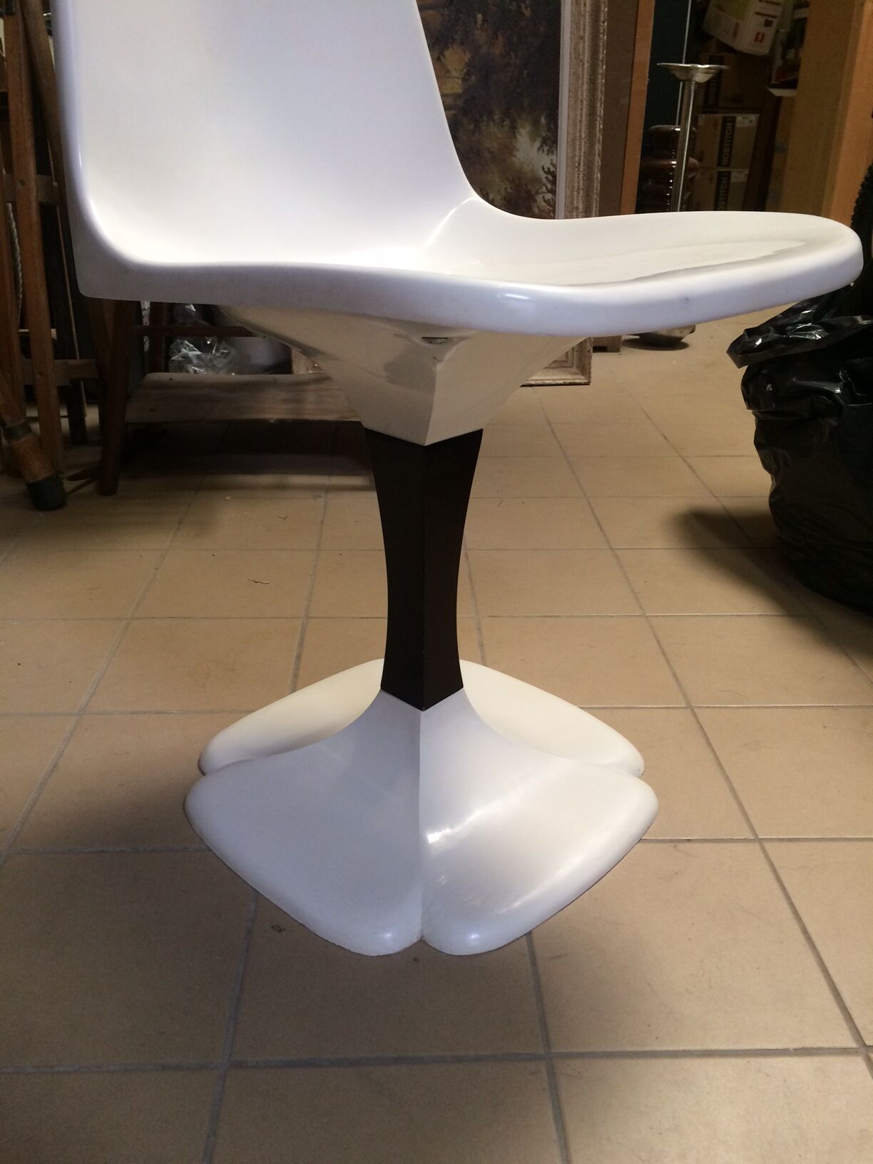 Tulip chair by Gauthier 70