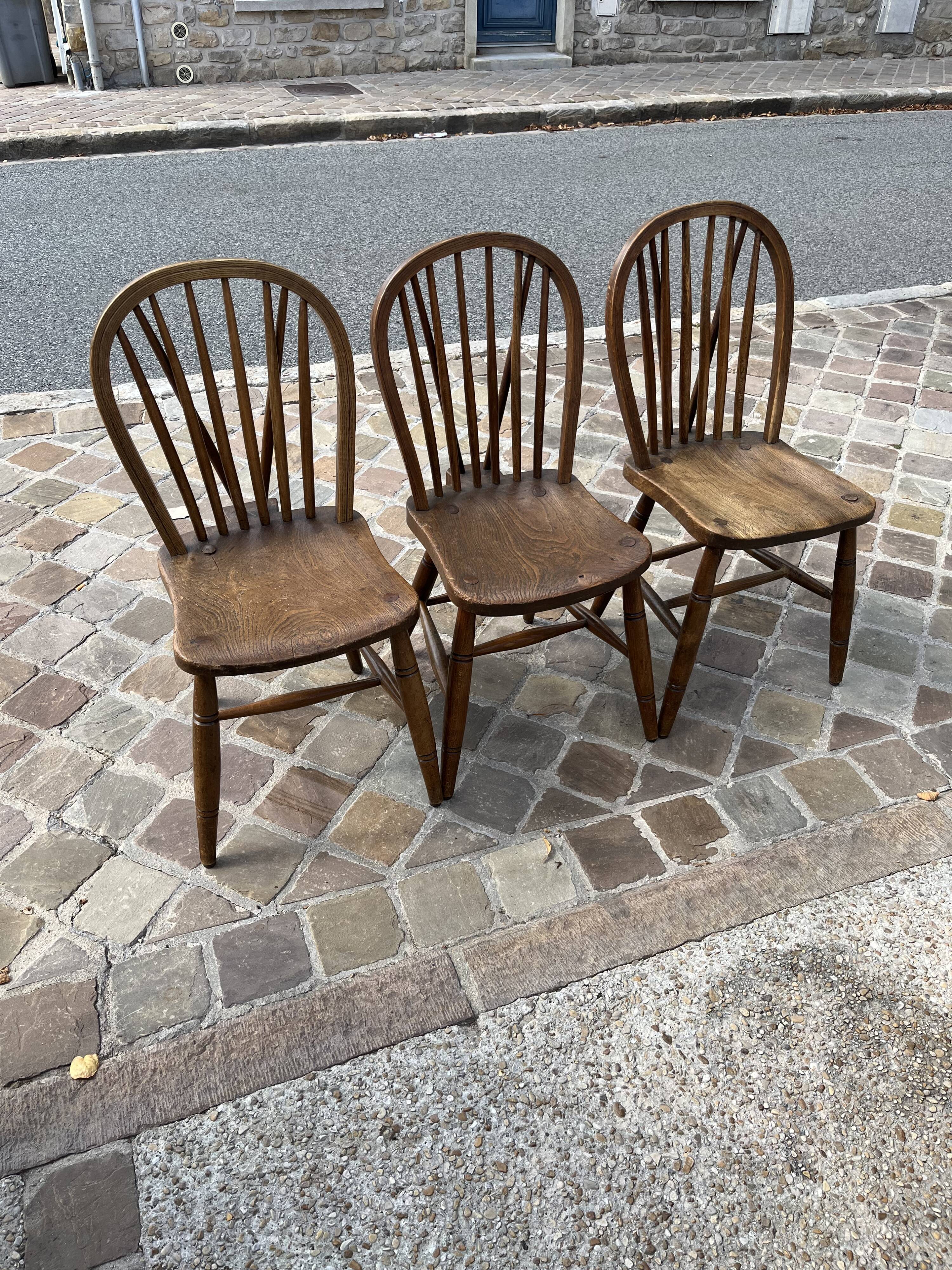 Set of 3 Windsor oak model chairs