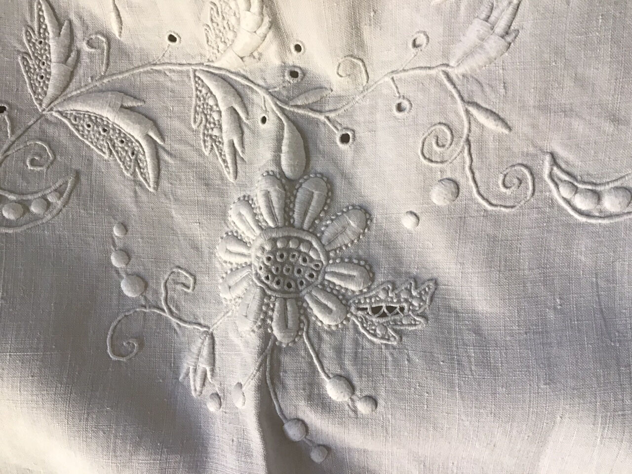 Drap de lin brodé fin 19eme
