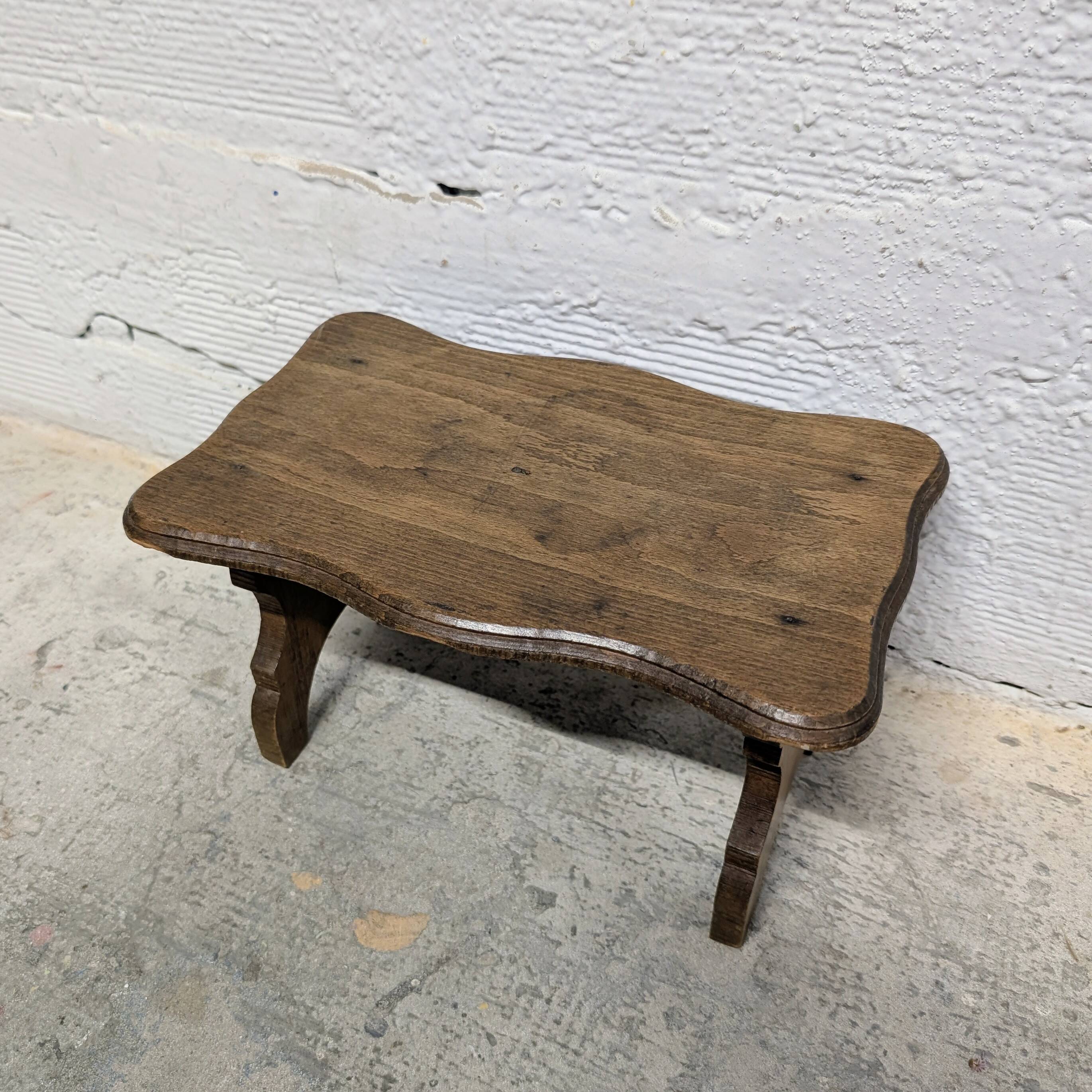 Repose-pieds en bois