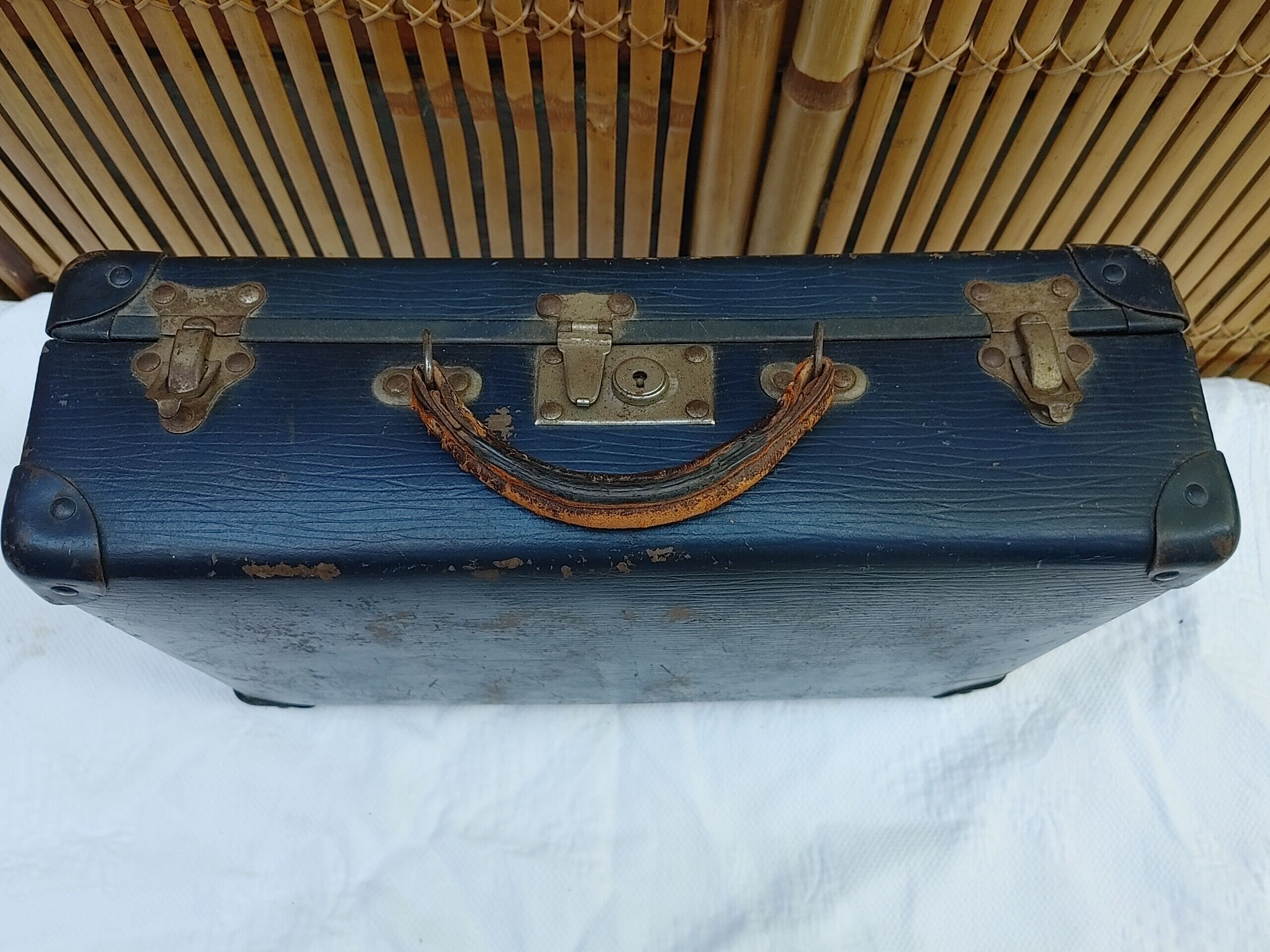 Old suitcase “the favorite” with a paper interior - 1930s/40s