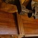 Table de salle à manger en noyer – Époque Restauration / Charles X – XIXe