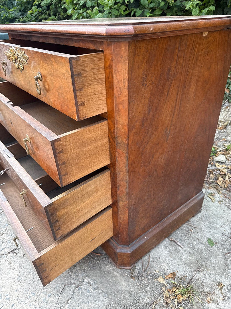 Commode de toilette ancienne en bois L. Soubrier