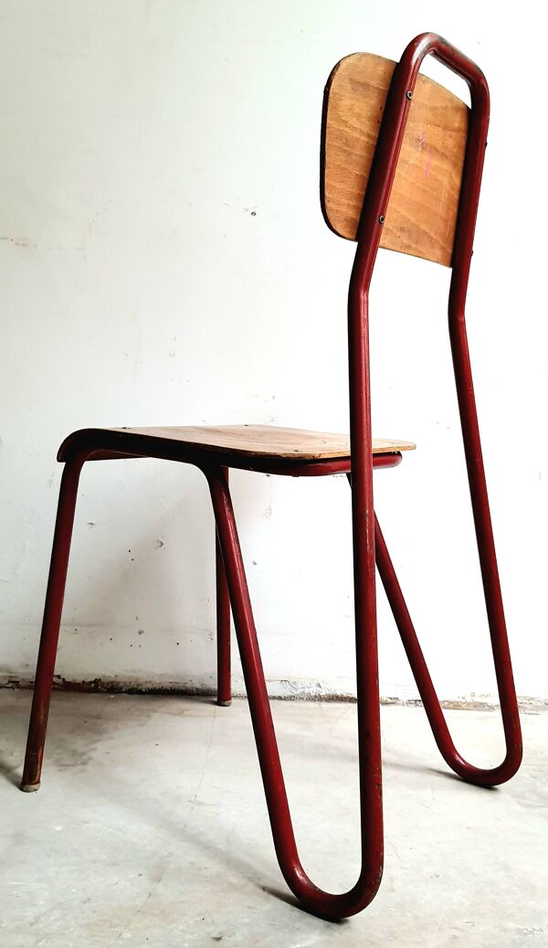Rare paire de chaises en métal tubulaire rouge et bois  Vintage 1960
