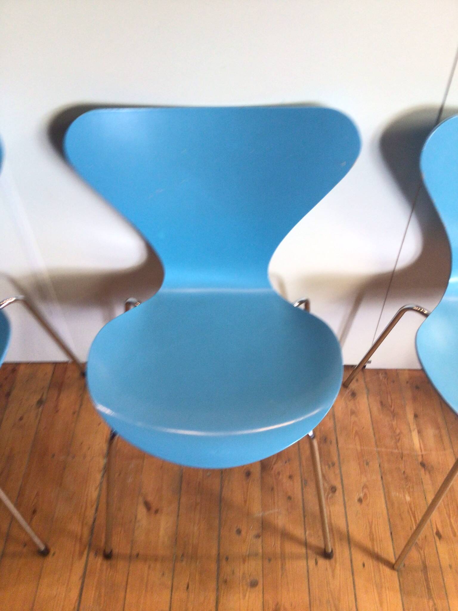 Fritz Hansen "series 7" butterfly chair