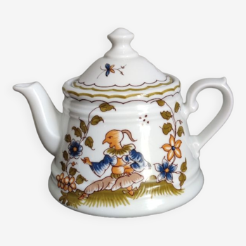Gros du elm porcelain teapot