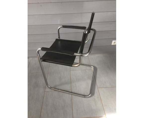 Pair of chrome/black hanging chassis chairs