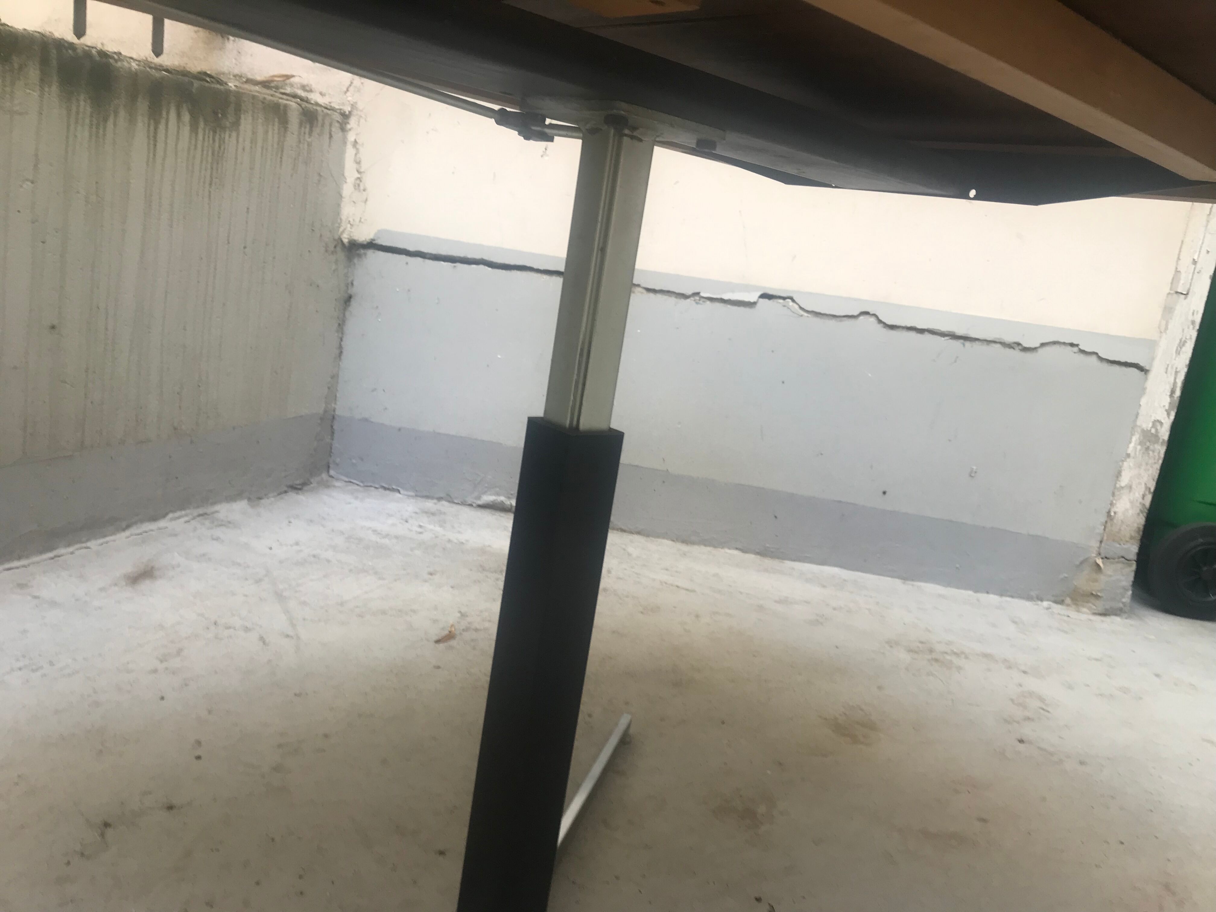 Table goes up and down year 60