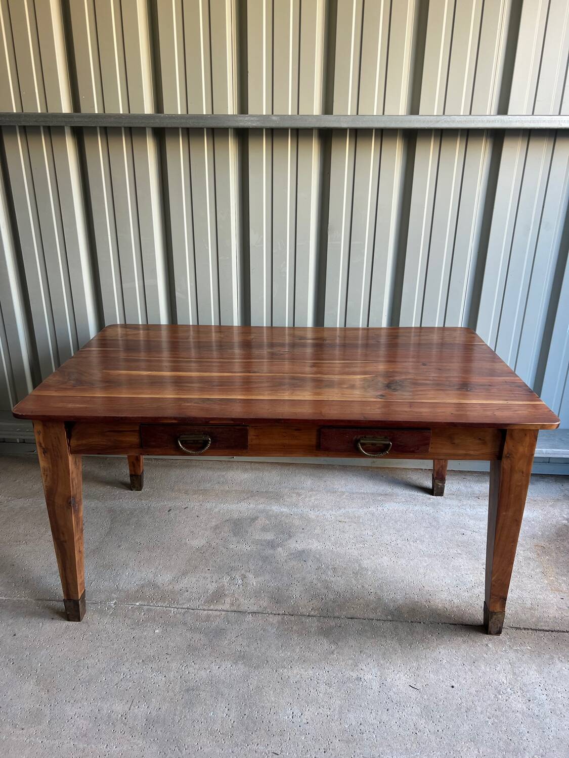 Farm table