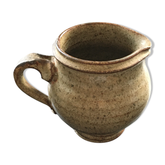 Brown sandstone pitcher