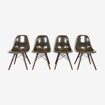 Set of 4 vintage DSW fiberglass shell chairs Eames Herman miller 1970s