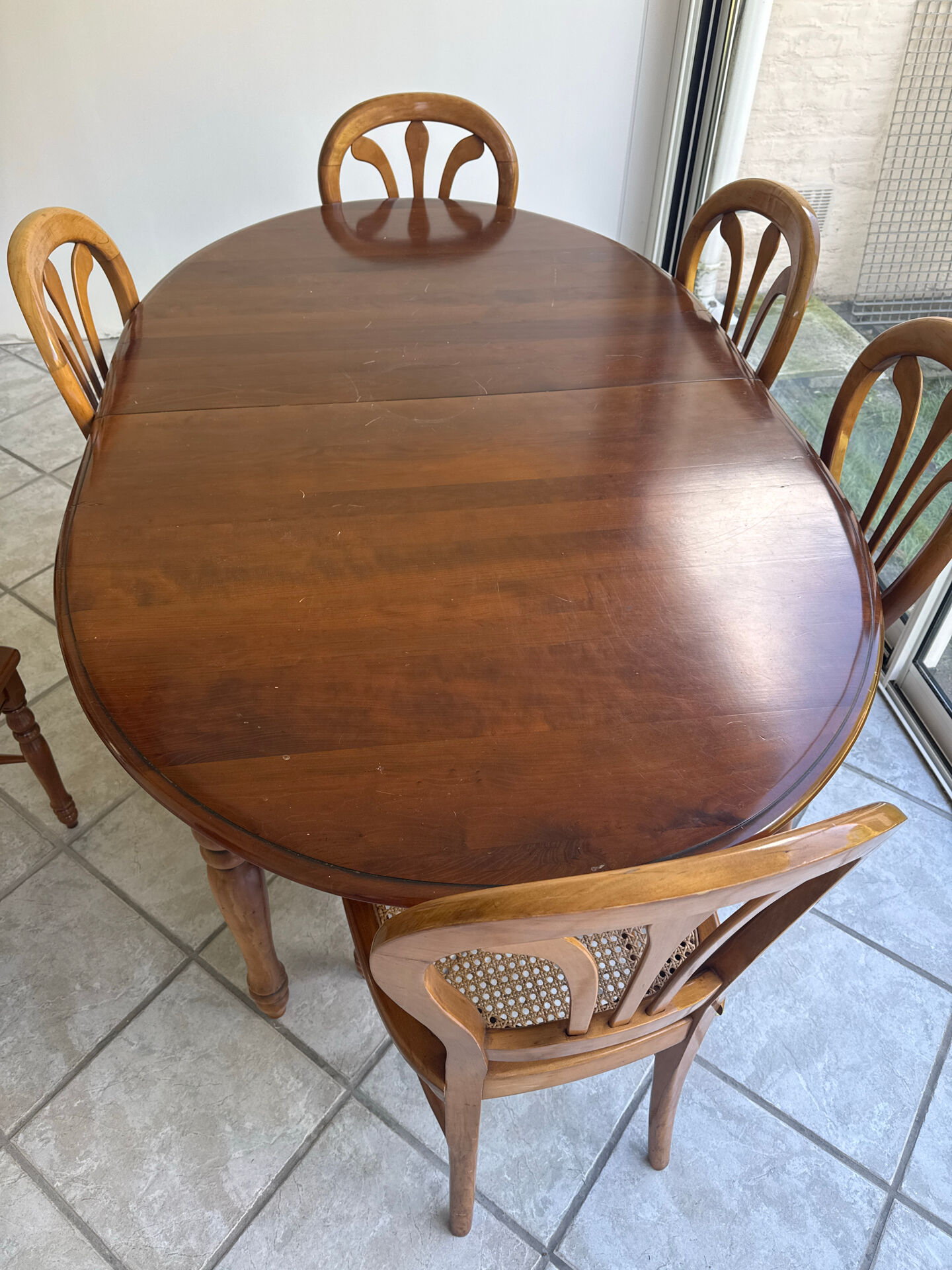 Table à manger avec 6 chaises