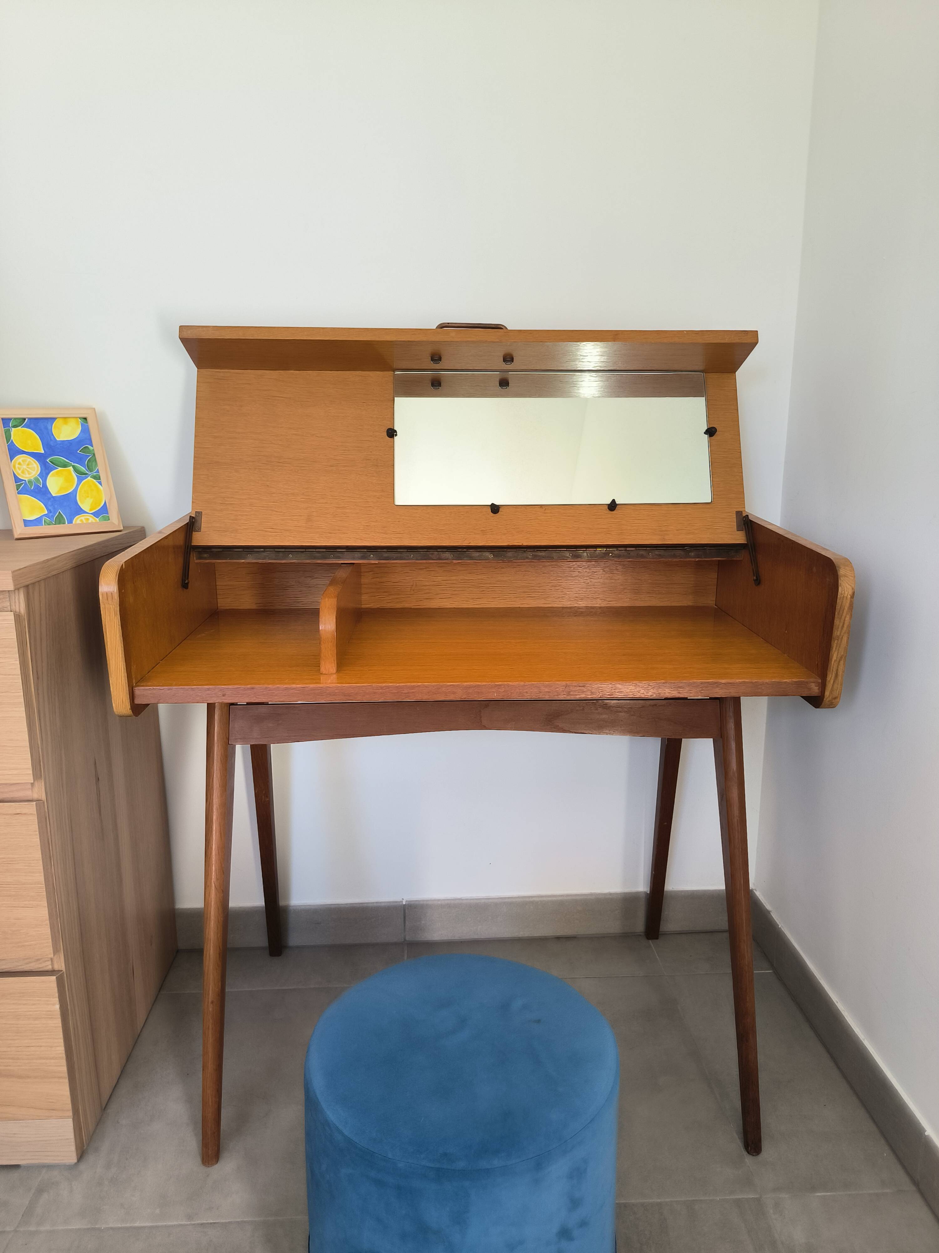 Oak veneer console dressing table