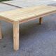 Table à manger rénovée en pin massif style scandinave brutaliste des années
