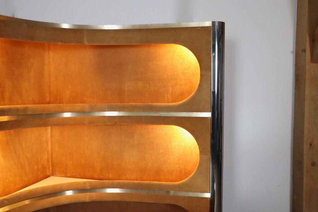 Suede and chrome dry bar with barstools in cognac by Willy Rizzo, Italy 1970s