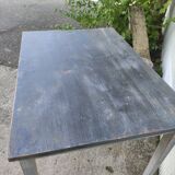 Farm table