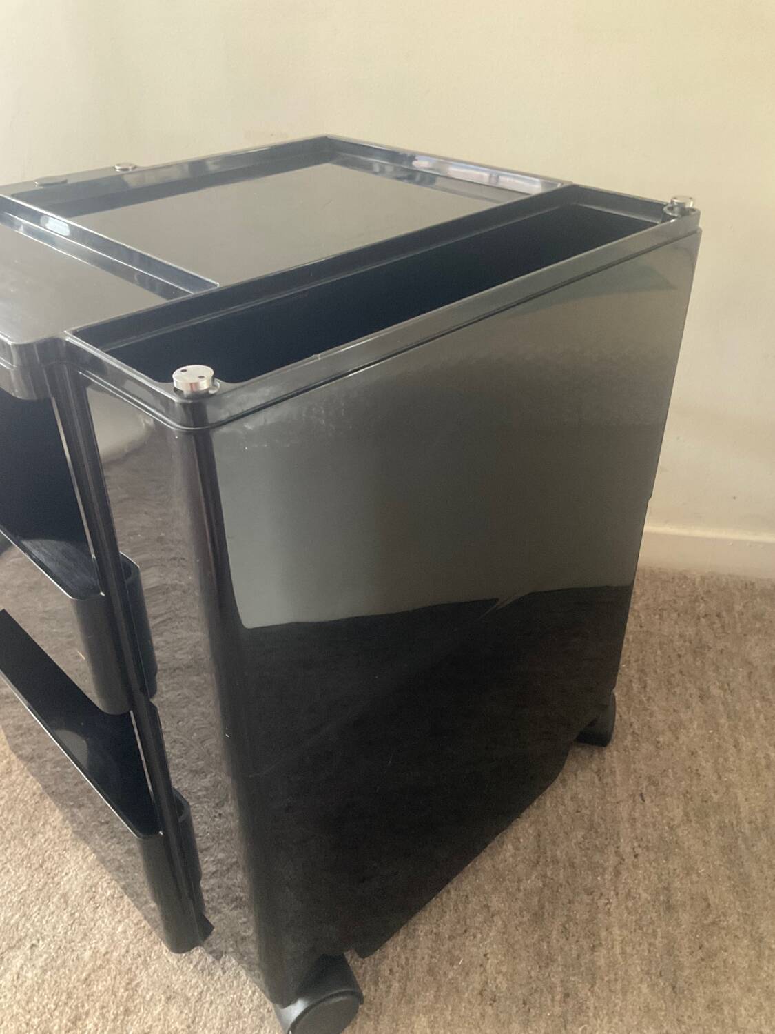 “Boby” serving trolley by Joe Colombo