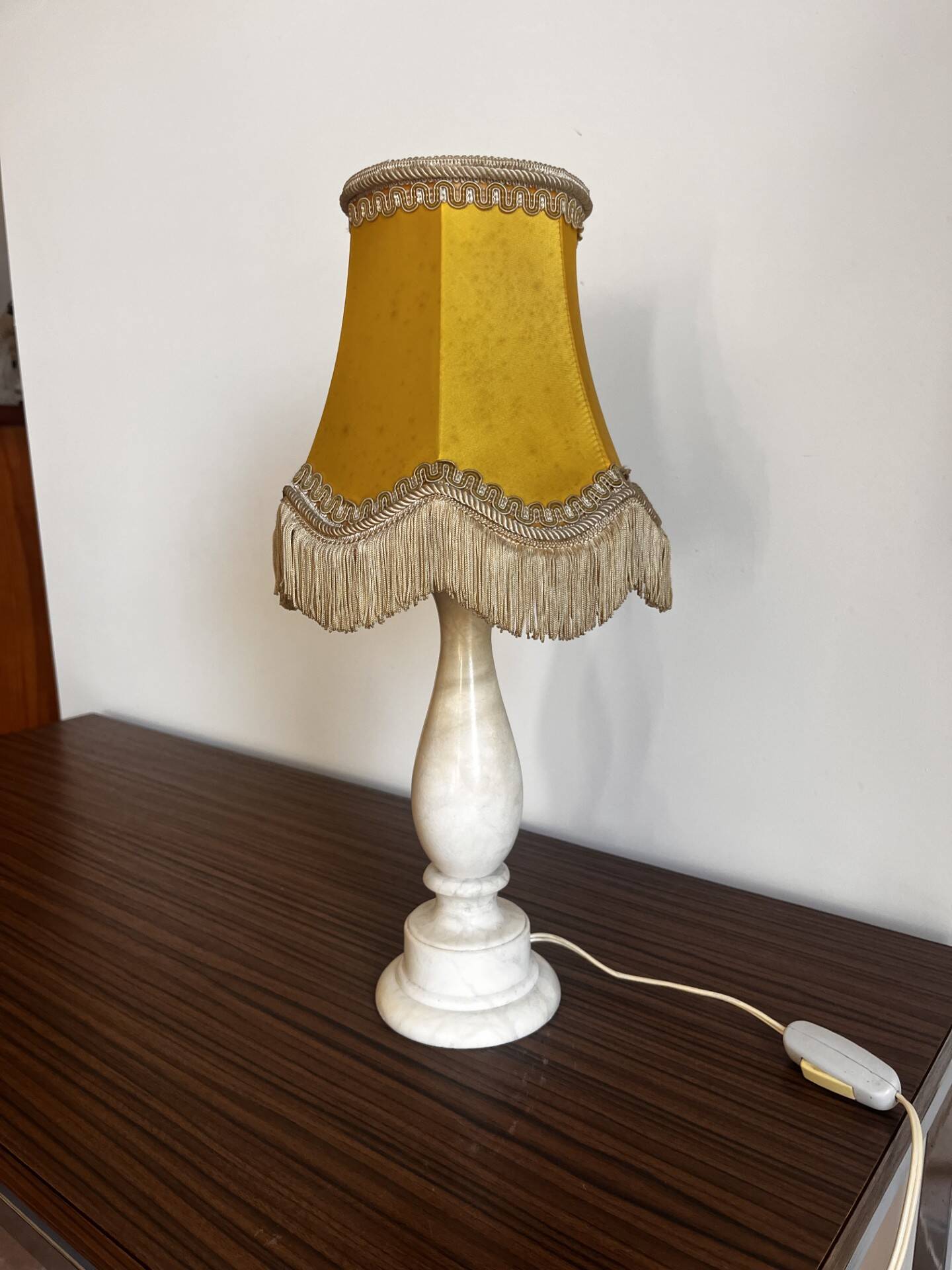 Marble floor lamp