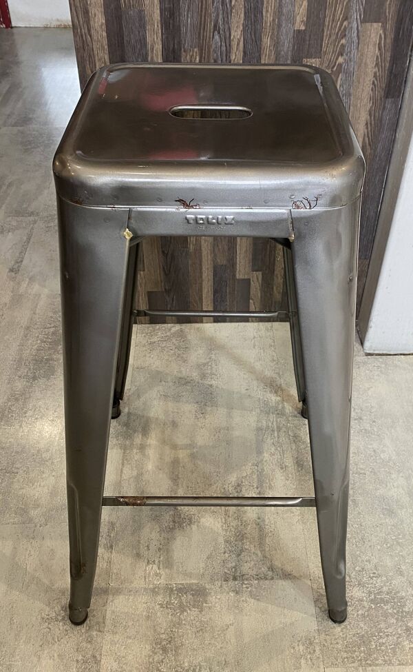 Tabouret haut de bar industriel tolix h75 empilables métal vernis