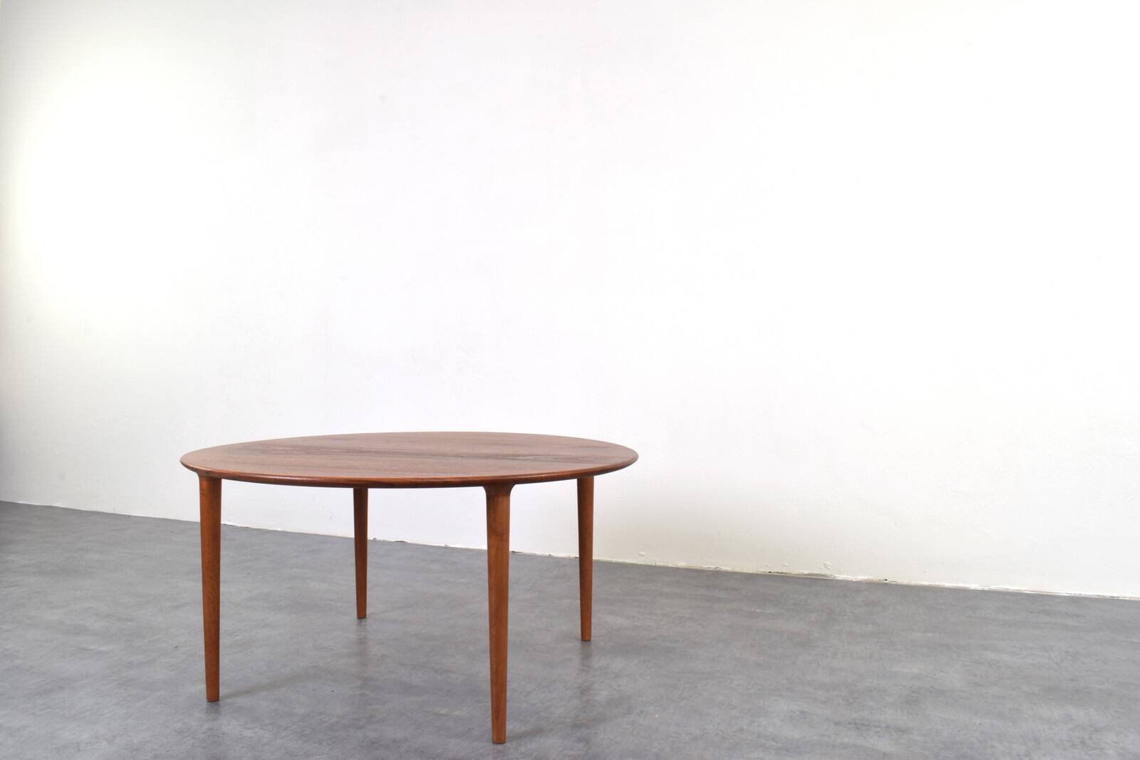 Table Basse Mid-Century en Teck par Rolf Rastad & A. Relling pour Gustav Bahus
