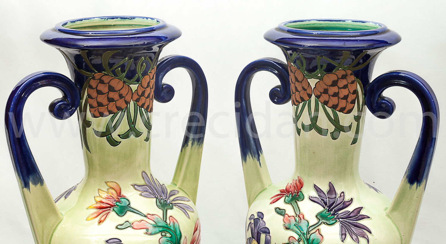 Pair of amphorae Longchamp 1370