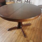 Baumann Round Extendable Dining Table